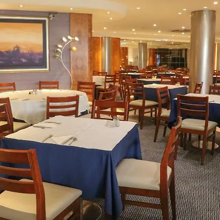 Travel Park מלון 3*