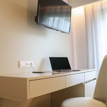Travel Park Hotel 3*