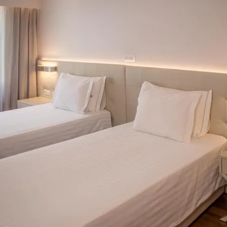 Travel Park Отель 3*